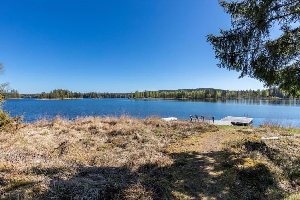 Cozy Cottage By The Lake, Charlottenberg Åmotfors Esterno foto